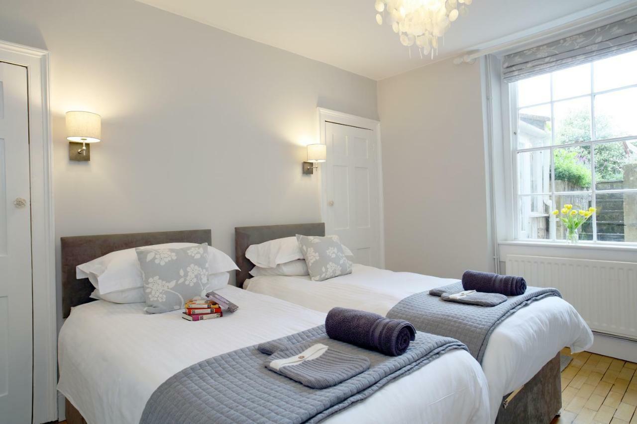 Southcot Place, With Garden Bath